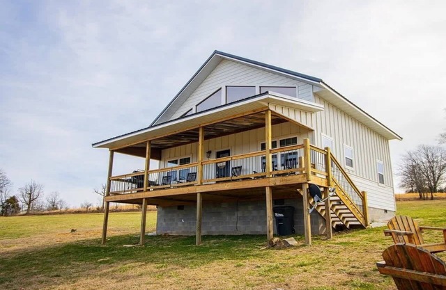Hillside Hideaway: Ozark Views Near Buffalo River