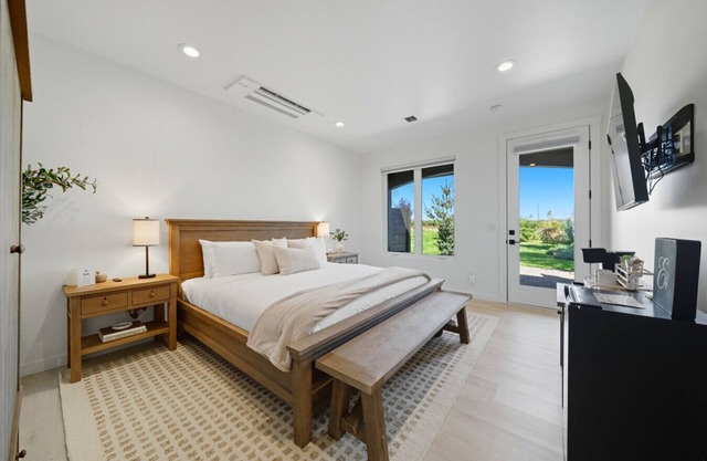 Concetta`s Suite - Private 10 Acre Vineyard