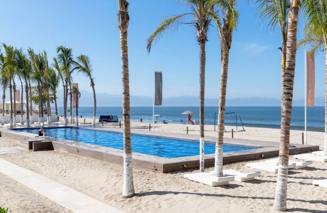 Condo Aria Ocean 306