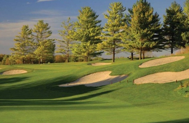 Condo nearby Grand Geneva Resort SKI GOLF Fall Leaves