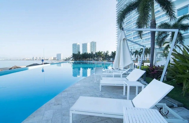 CONDO P BY TRVL2HM