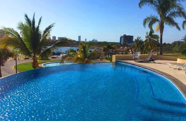 Condo Punta M