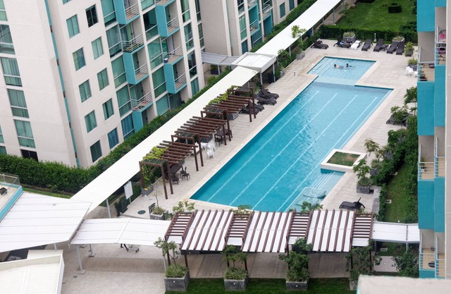 Amplio condominio familiar de 2 habitaciones y 2 baños con excelente vista a la montaña