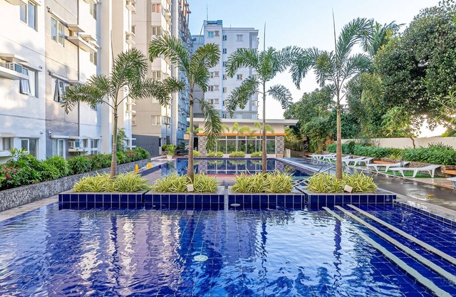Condo WIFI up to 100mbps Pool Netflix&Chill