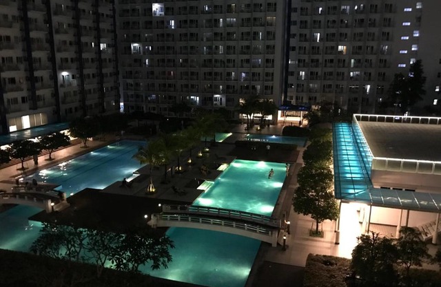 Condo with Balcony at Makati SM Jazz