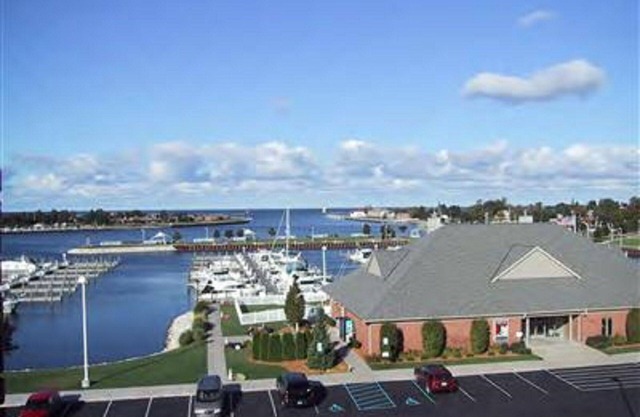 Condo with Harbor View and walking distance to Downtown Ludington!