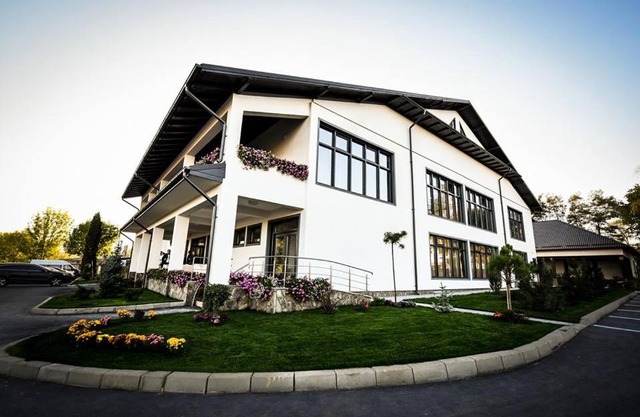 Condor Resort