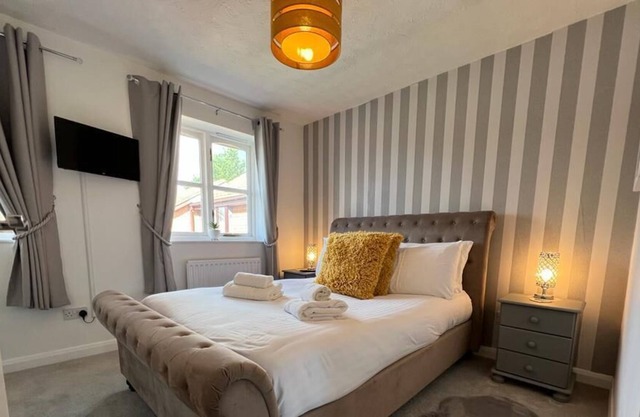 Modern and Cosy Two Bedroom Home