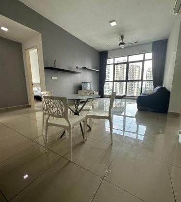 Conezion, pool view high floor, beside ioi city mall, opposite hospital serdang, beside Uniteen and UPM, Putrajaya