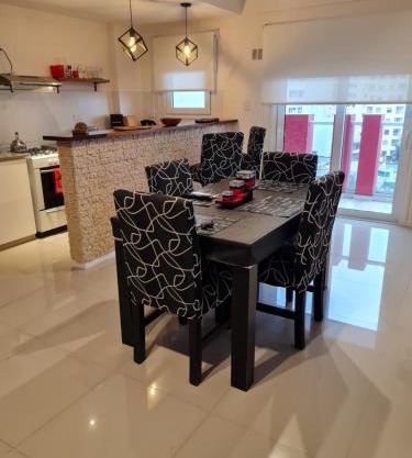 Confort Platense departamento con cochera