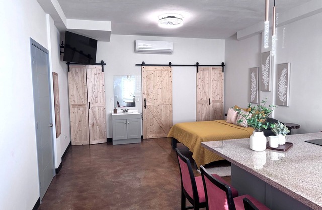 Confortable Estudio C