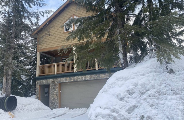 Ski Snoqualmie ** Cabaña en fincas coníferas