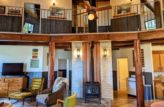 Conjuring Creek Cabin on Wizard Lake