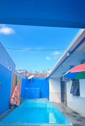 Conscioushouse with pool near Airport