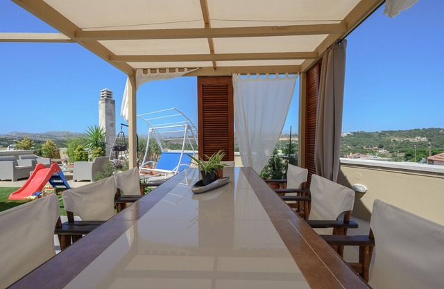 Constantia villa,pool,Sauna, Hamam,near tavern