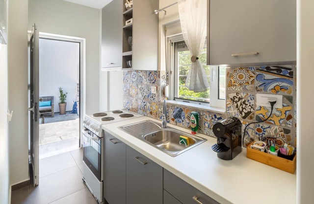 Constantina s Apartment Near the sea