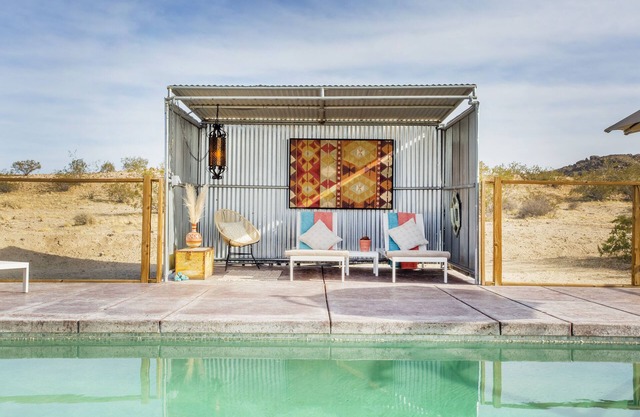 🌵Constellation Compound - Your own private 10 acres w/Hot Tubs, BBQ, Fire Pits & POOL! 🌵