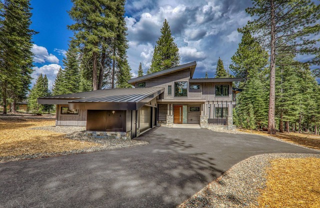 Contemporary-5 bed-6.5 bath Mountain Retreat-Hot tub-Sauna