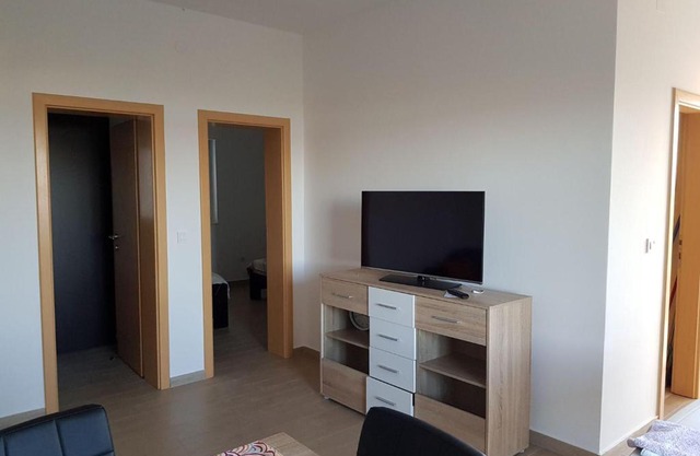 Contemporary Apartment in Neviđane near Sea