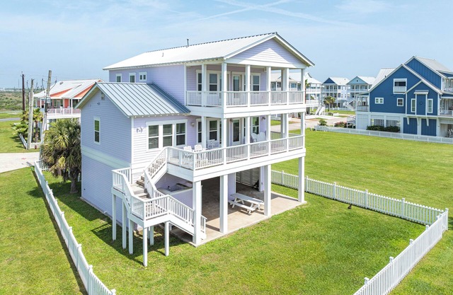 Contemporary Beachside Home w/ 3 Decks, Walk to Beach, 9mi to Historic Downtown