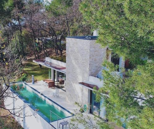 Contemporary california style property, Sleep 5