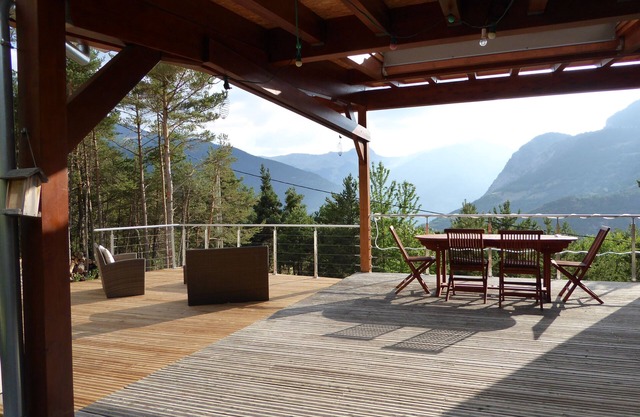 CHALET CONTEMPORÁNEO EN EL CORAZÓN DE CIERRE UBAYE BARCELONNETTE PRALOUP,