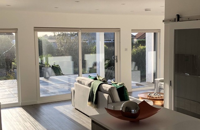 Nuevo listado. Moderna casa renovada.
