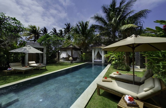 Contemporary design mixed with traditional Javanese villa, Ketewel