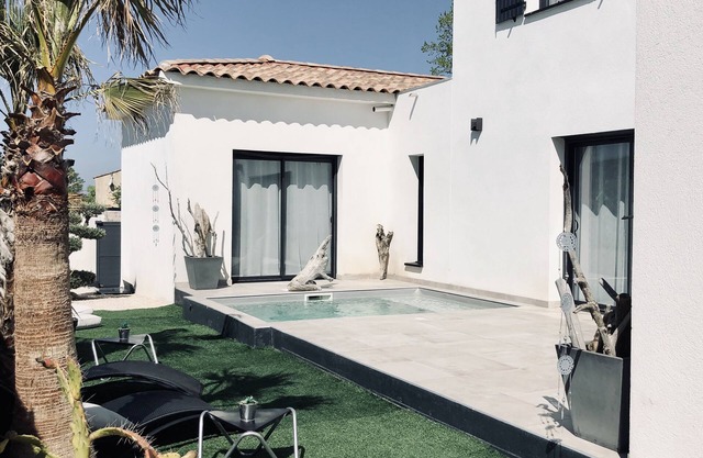 Contemporary villa in the heart of Provence