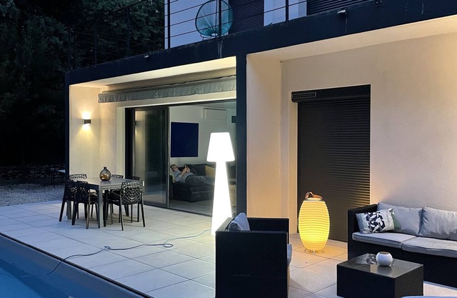 Contemporary house Grignan