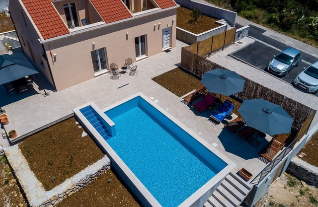 Villa Konavle contemporánea | 3 Dormitorios | Villa Rubea | Piscina | Vistas al mar