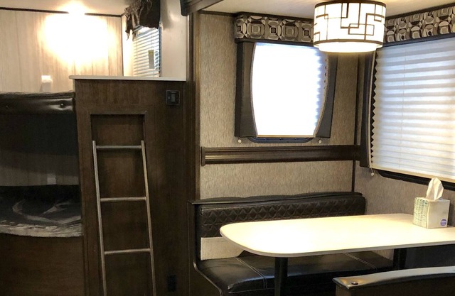 Contemporáneo Nuevo 2019 Pop-Out 33 pies remolque