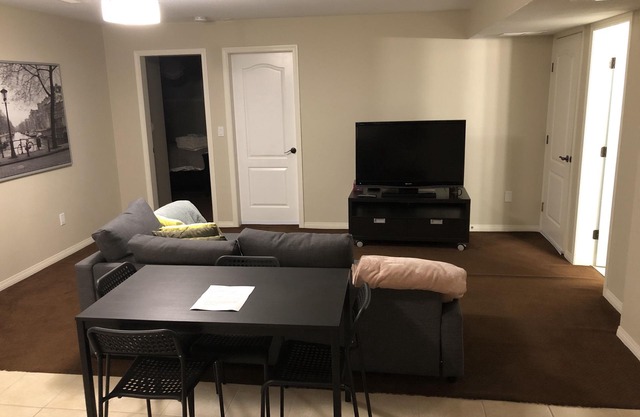 Suite contemporánea de Walnut Grove