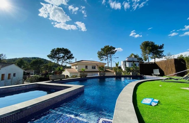 Contempory exclusive Sitges area