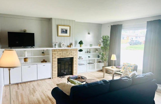 Contractor-friendly,4Beds, Free Parking&Laundry