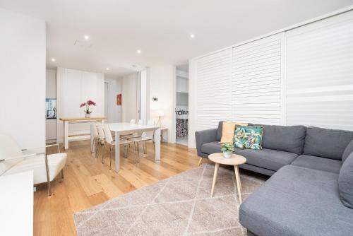 Convenience and Comfort in Carnegie