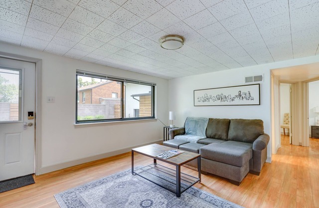 Convenient Apartment: 7 Mi to Salt Lake City!