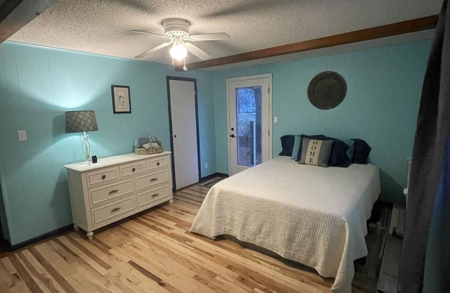 Convenient location!! located next to Shell Landing boat ramp Reedville Va