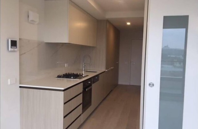 Convenient, quiet spot, in North Melbourne, only minutes into the CBD.