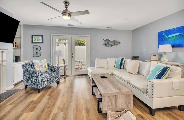 Convenient to shops, restaurants, night life, with a community pool