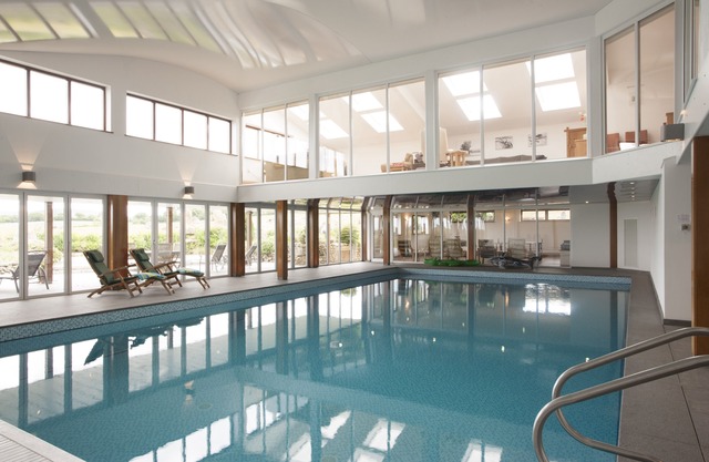 Granero convertido con uso exclusivo de piscina privada cubierta