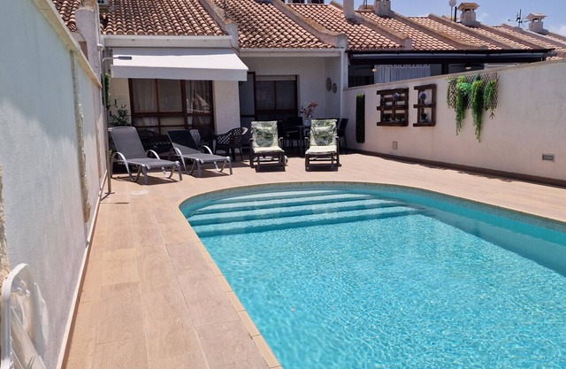 "Conxa"@MARISOL: 350m de la playa, piscina privada, A/C, WiFi, playa para perros