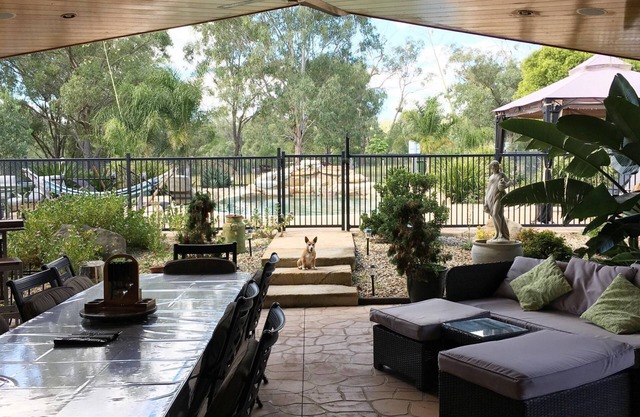 Cooby View Farm Stay