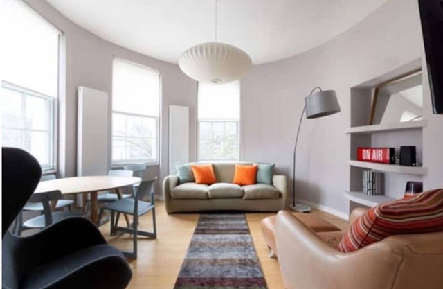 Cool Holland Park Apartment, Near Park