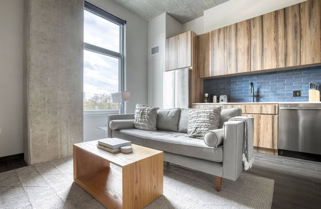 Cool West Loop Studio w/ Rooftop & Dog Wash, nr L, by Blueground
