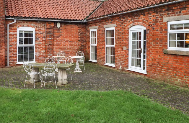 Cooper's Cottage, LINCOLN