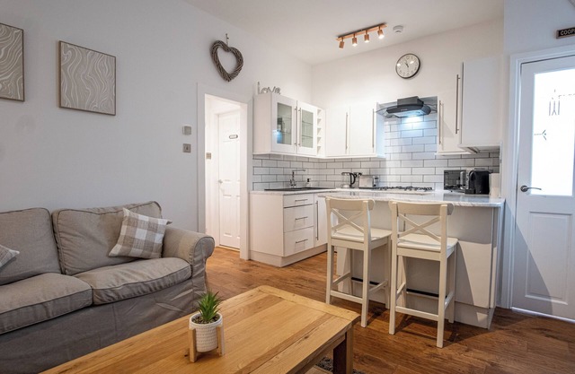 Coopers Croft - 1 Bedroom Apartment Markinch