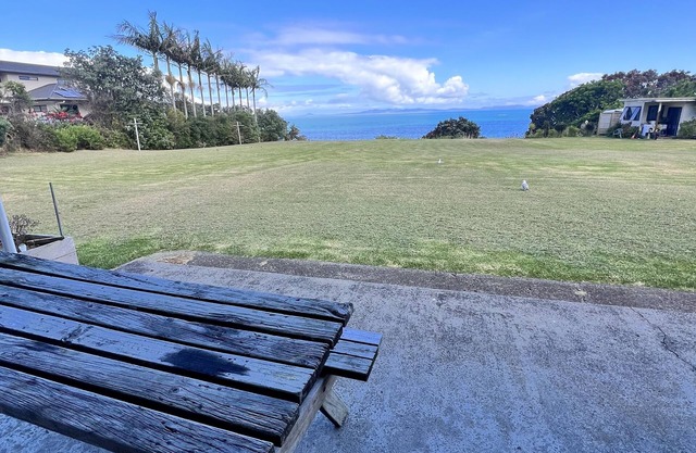Coopers Haven Beachfront House