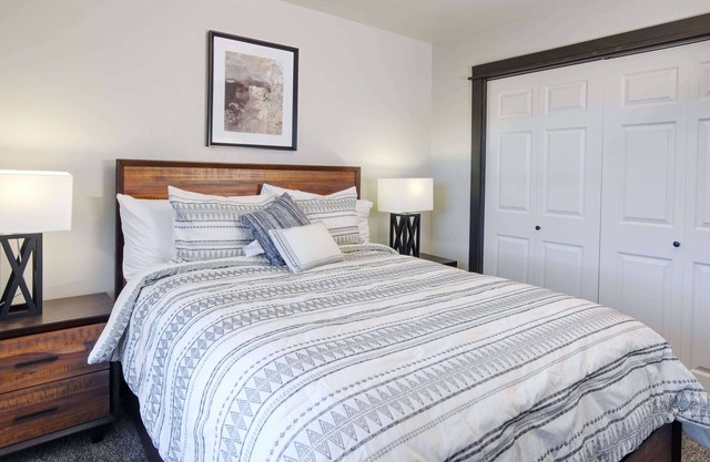 Copper King Extended Stay Collection - 2 Bedroom Duplex