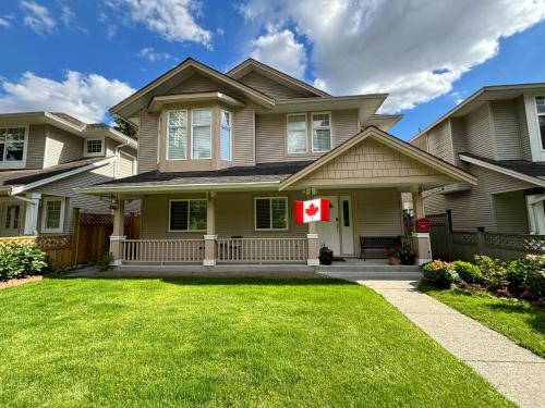 Coquitlam center, 2 bedroom suite, walking to skytrain